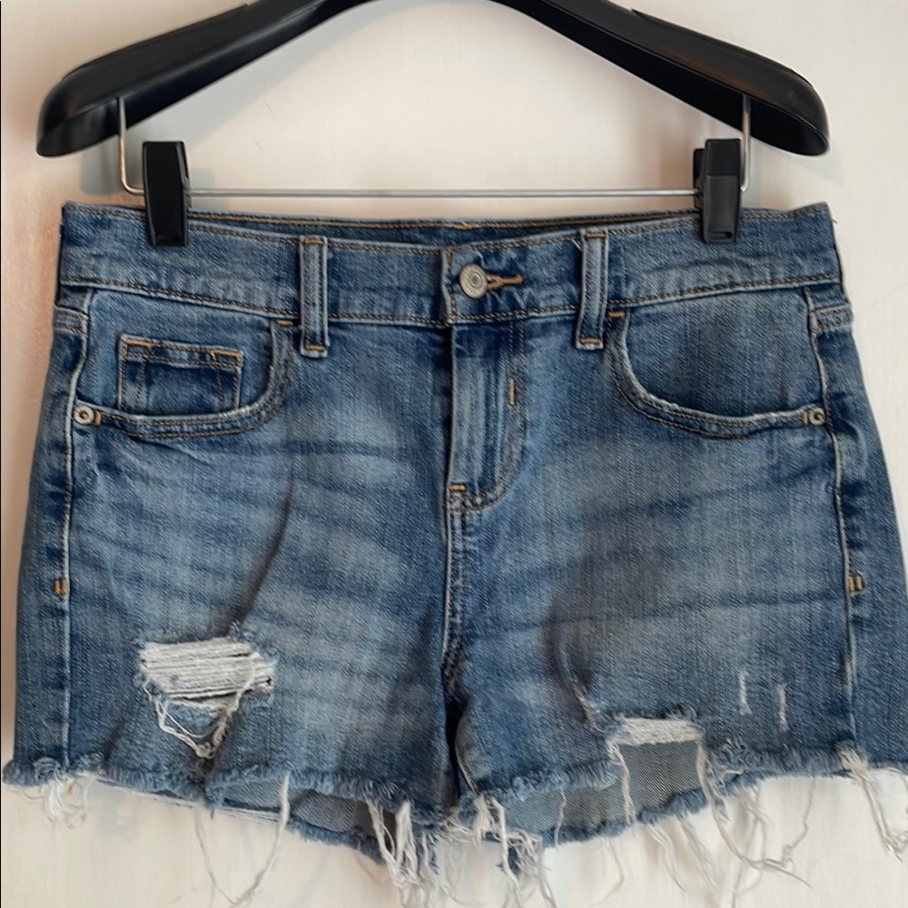 Old Navy Distressed Boyfriend Cut-Off Denim Shorts Size 2